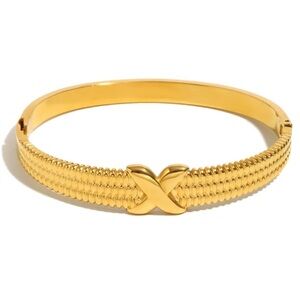 Elegant Gold filled Bangle Bracelet
